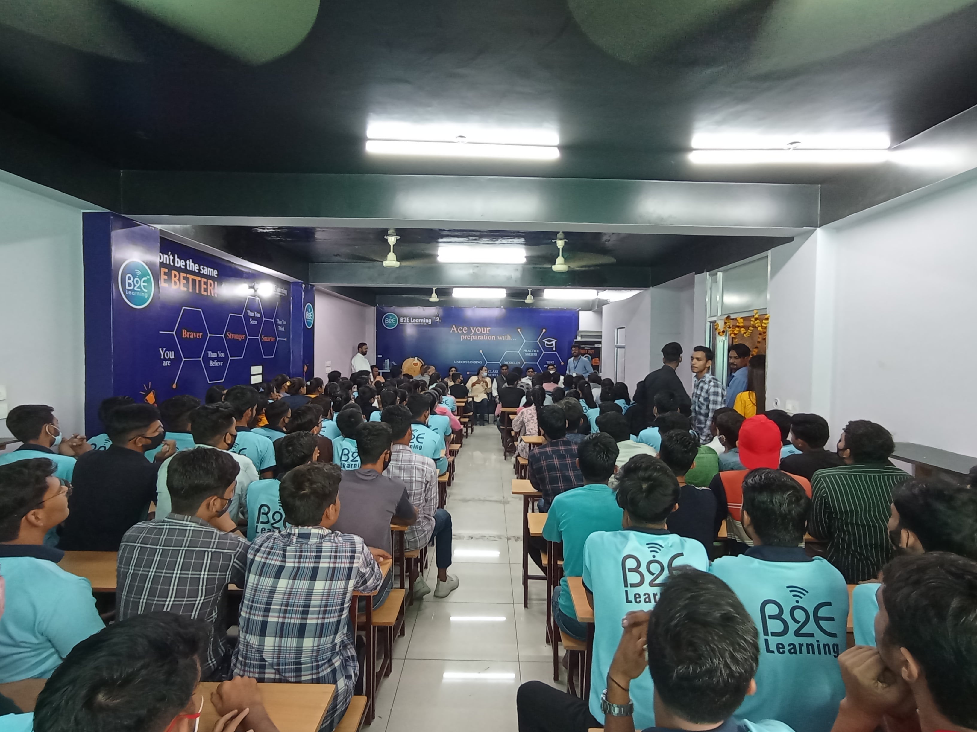 IIT JEE / NEET Classrrom in Jaipur